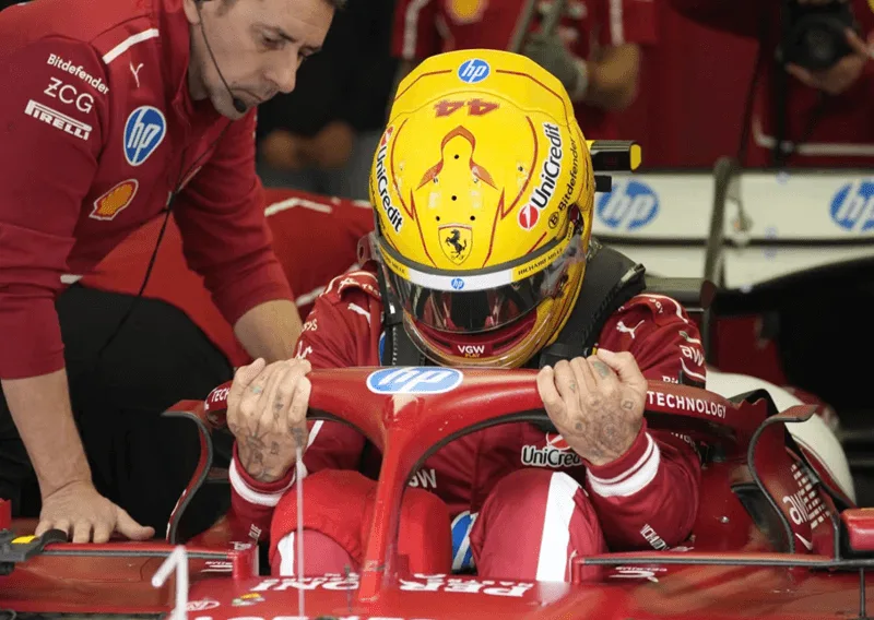 Quyết định gia nhập Scuderia Ferrari đánh dấu chương mới đầy tham vọng trong sự nghiệp của Hamilton.