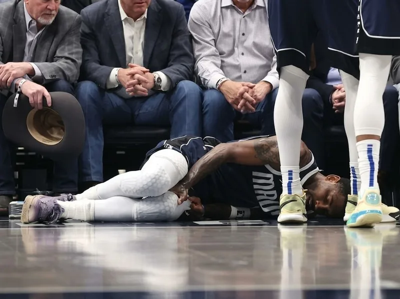 Kyrie Irving trở lại sân sau thời gian hồi phục chấn thương đầu gối